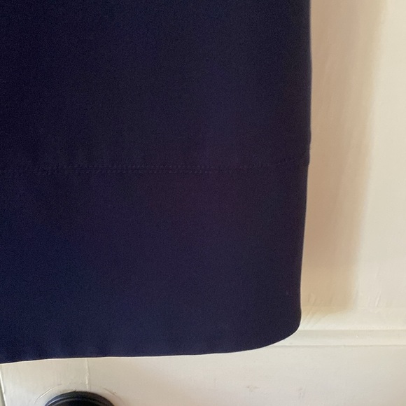 Donna‎ Morgan Shift Silhouette Dress Subtle Clavicle Cutouts New Size 4 NWT Navy - Picture 8 of 13